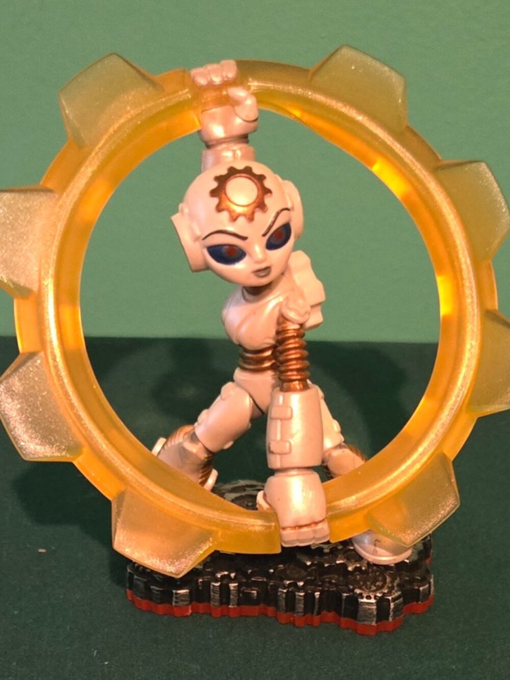 Skylanders Trap Team Trap Master Gearshift Character Figure